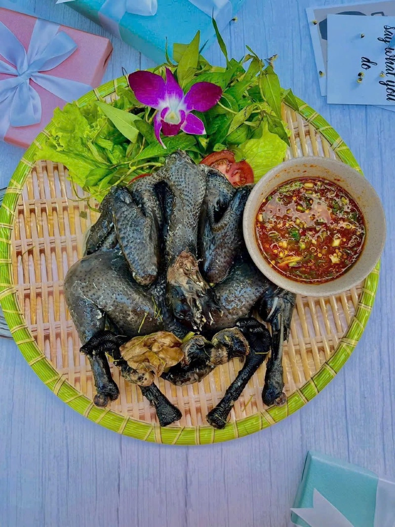 Gà Tây Bắc Mỹ Tho – Khám Phá Hương Vị Gà H’Mông